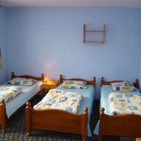 Nad Potokiem 住宿加早餐酒店 3*