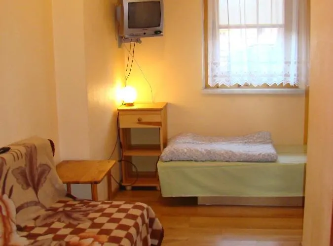 לינה וארוחת בוקר Nad Potokiem 3*