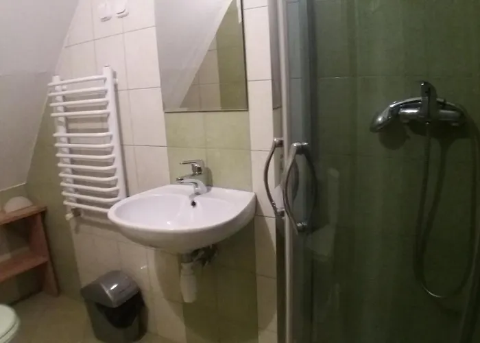 Nad Potokiem 3* פורונין